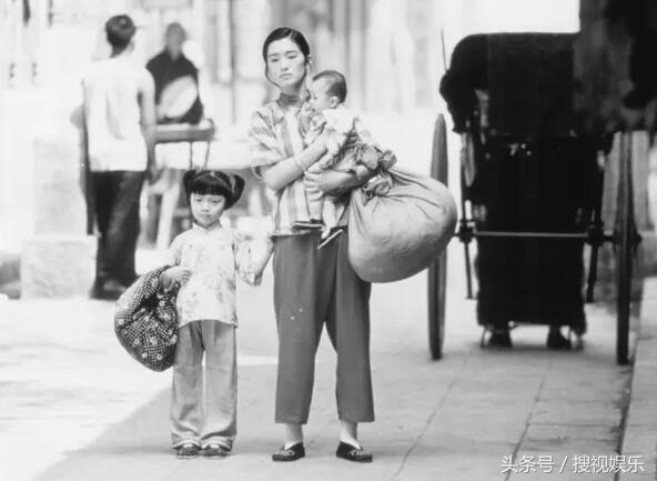 金童玉女难牵手再回首，细数张艺谋和巩俐合作的十大经典电影