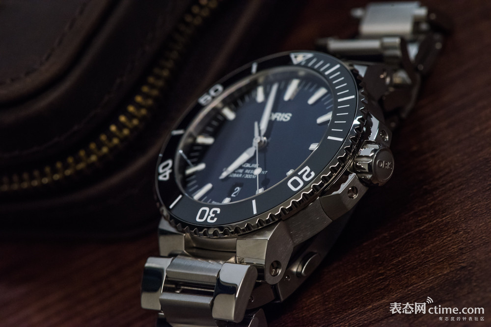 鐖嗘鎬т环姣旀渶楂樼殑闃叉按鎵嬭〃,鑻规灉娼滄按琛ㄥ灏戦挶