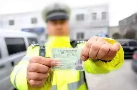 车管所现在还能自编车牌吗,车管所驾驶证改名字需要什么手续