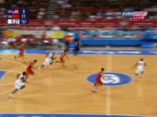 15岁获美媒盛赞，球探赞其中国首位世界级控卫，28岁便无奈退役