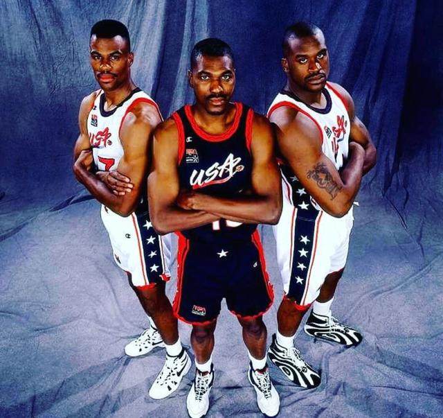 奥尼尔魔术时期阵容数据,奥尼尔最佳防守阵容