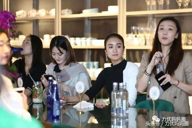 探店日常时尚购物,探店发现一家好店