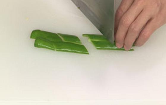 脆爽墨鱼仔的做法,墨鱼仔怎么做不辣又好吃