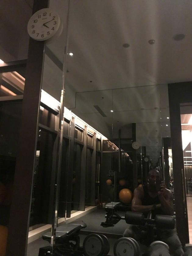 科比晃肩如何变得更丝滑,科比身材肌肉照片