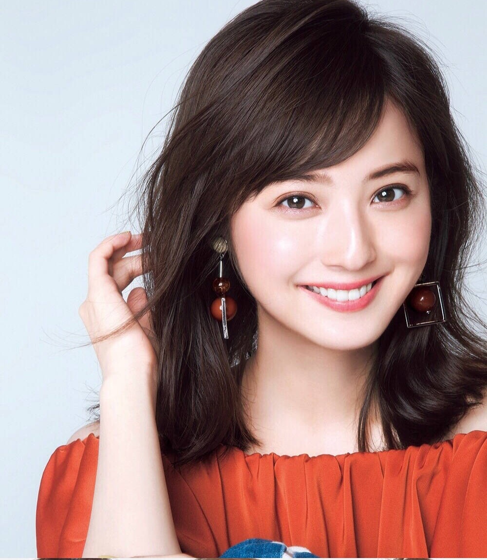 为什么女生眼里的绿茶婊,都是男生眼里的傻白甜?