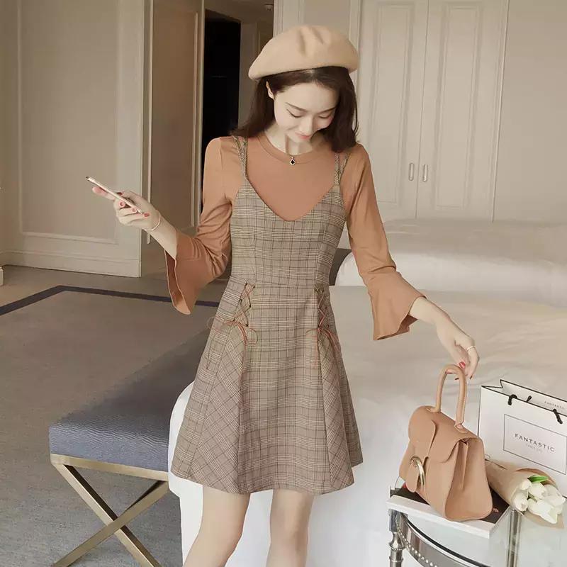 灰色吊带连衣裙怎么叠穿,吊带连衣裙穿搭技巧