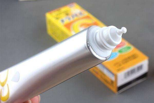 skii美白小灯泡,skii美白精华小灯泡测评