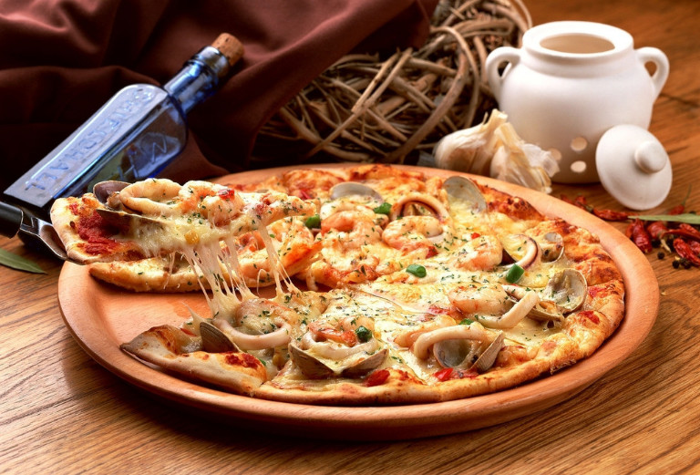 最好吃的披萨饼底的做法,披萨饼的真正做法