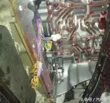 比亚迪f6仪表盘出现svs怎么处理,比亚迪f6行驶过程中防盗灯亮