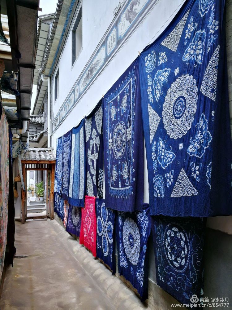 有一种蓝叫青花蓝,有一种颜色叫中国红