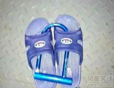 舔第二碗时，丈母娘拉我的手说：放这儿吧！等下我来洗