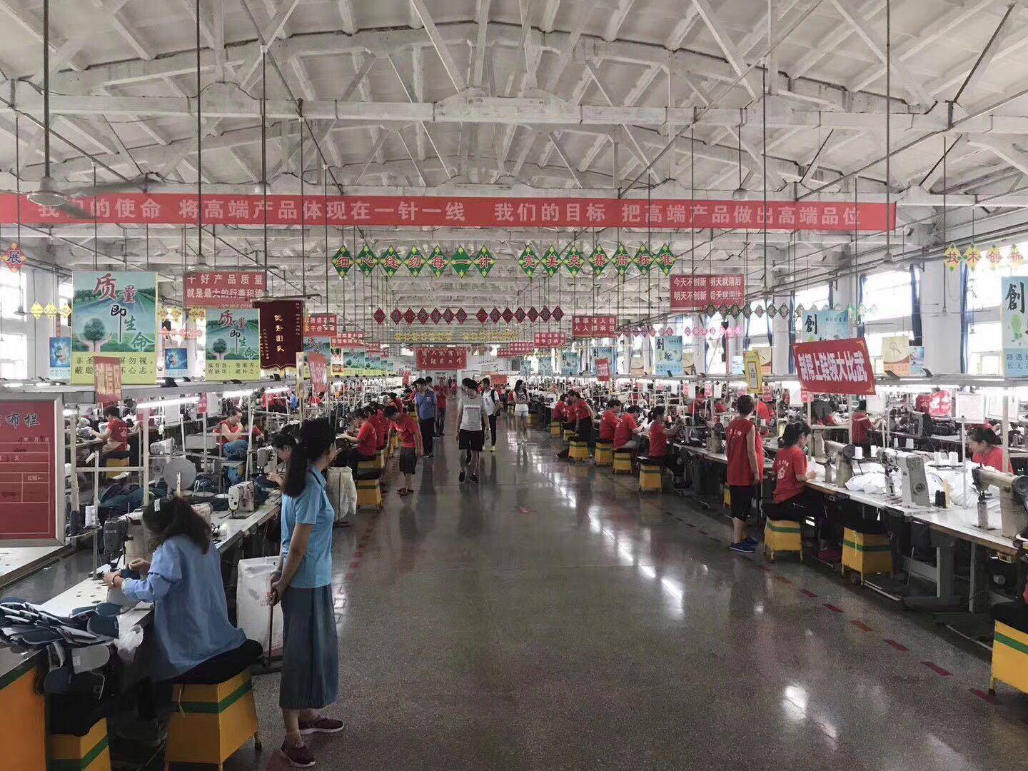 「云集·甄选」老国货“双星”携手云集微店，小白鞋成网红新流行