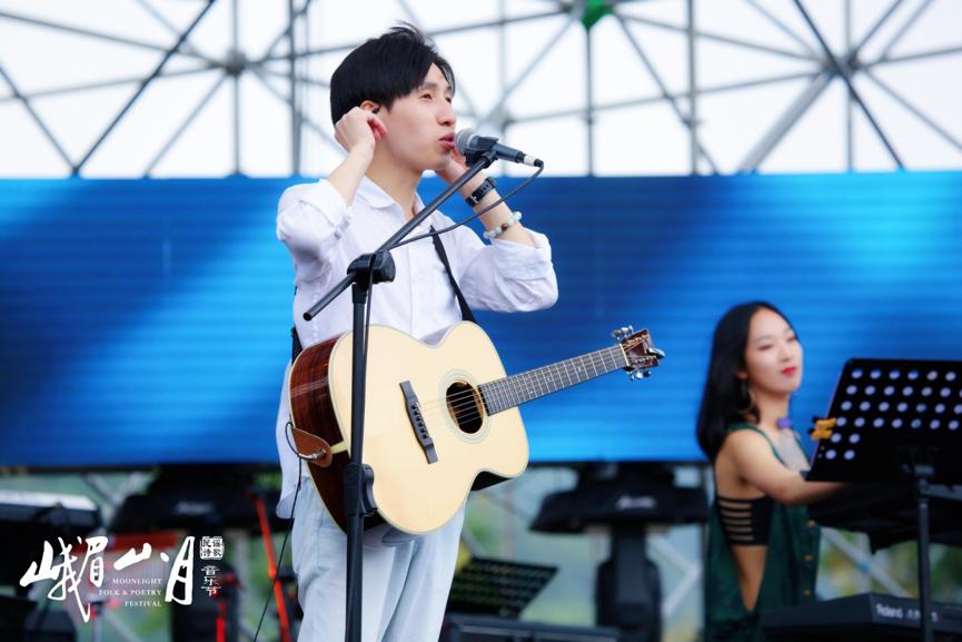 峨眉山音乐节,峨眉山月民谣音乐节直播