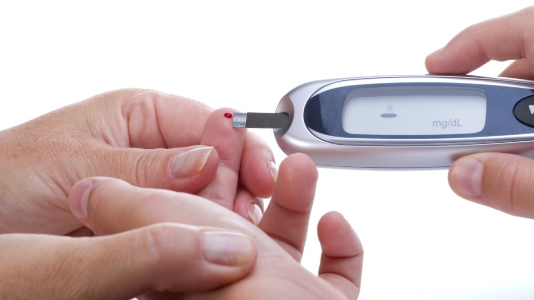 晚餐吃太多的十大危害,晚餐吃太饱疾病