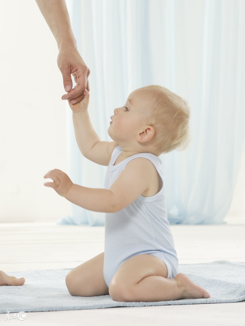 朱姓鸡年100分女孩名字,姓翟鸡年女孩带裕的名字