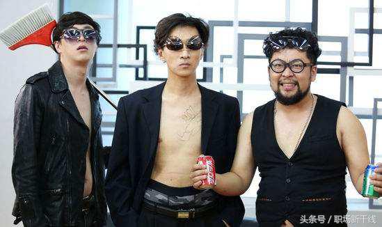 看到别人升职加薪心里很难受,升职加薪招人妒忌