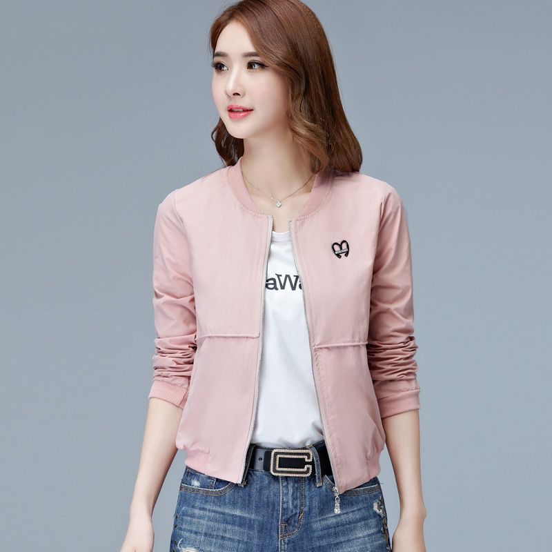 女人穿衣打扮要靠自己,女人就该穿得帅气一点