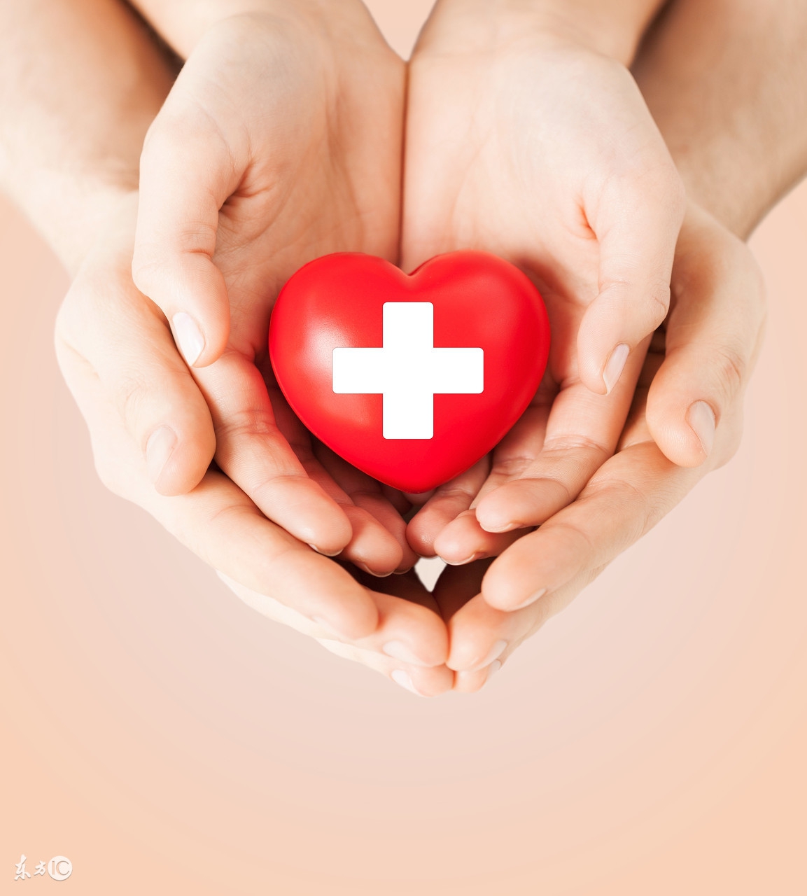 心脏病突发用什么方法急救,心脏病突发最好的急救方式