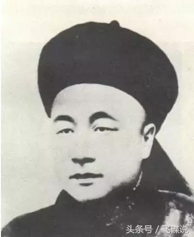 只看戏子，不问将军，这样的社会挺好