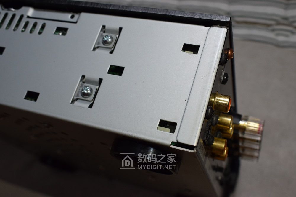 索尼uda1听感评测,索尼vf1功放拆解