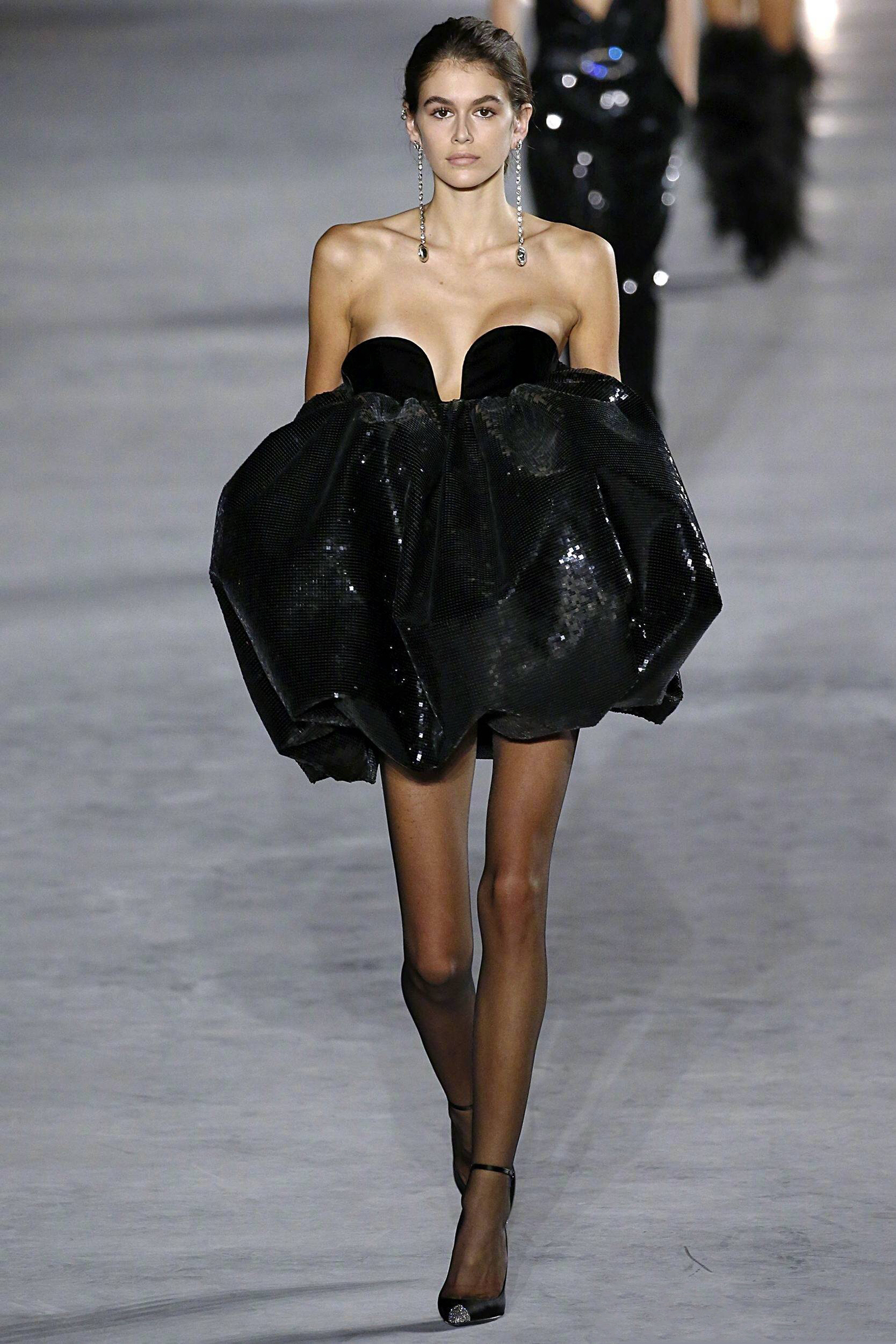 kaiagerber首秀视频,kaiagerber霸气侧漏