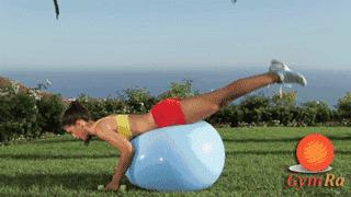 瑜伽球减肥瘦身孕妇专用,瑜伽球瘦身高级教程动图