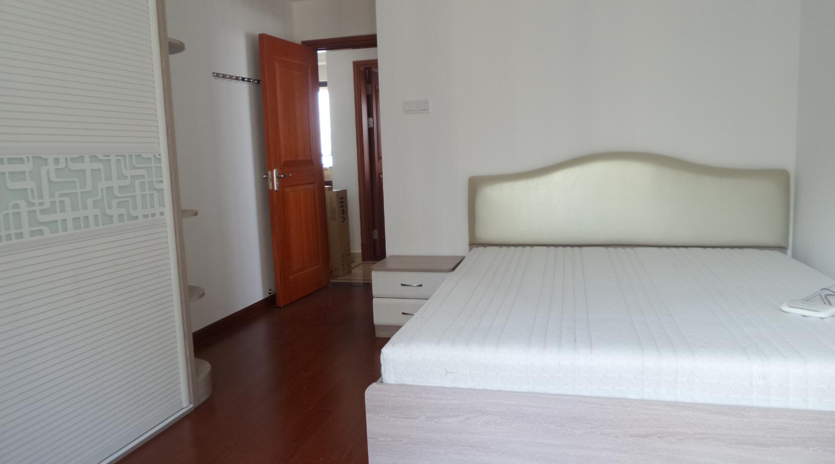 卧室做榻榻米床实用吗,当初纠结要不要做榻榻米