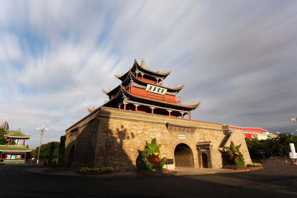 古丝绸之路西安钟楼,西安钟楼和钟鼓楼有什么区别呢