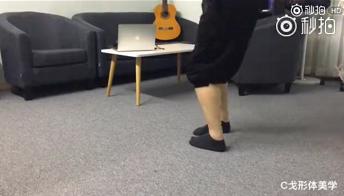 哪些动作导致小腿肌肉外翻,矫正小腿外翻的动作