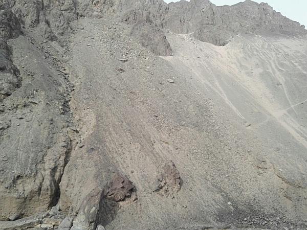 两位60岁老人去旅游,60后老俩口自驾穿越罗布泊无人区