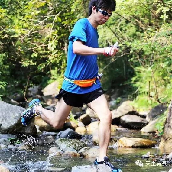 秋冬季专业跑步装备必买清单,跑步必备的七款装备有哪些