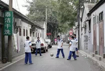 跑火车遇到的怪事,奇葩足球场