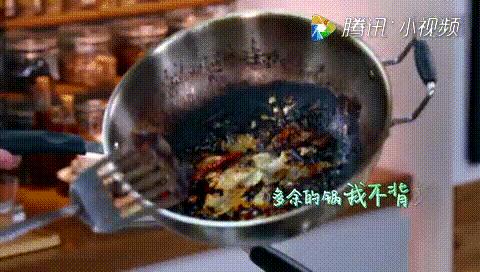 薛之谦美食告白记机场眼神,薛之谦美食告白记强颜欢笑