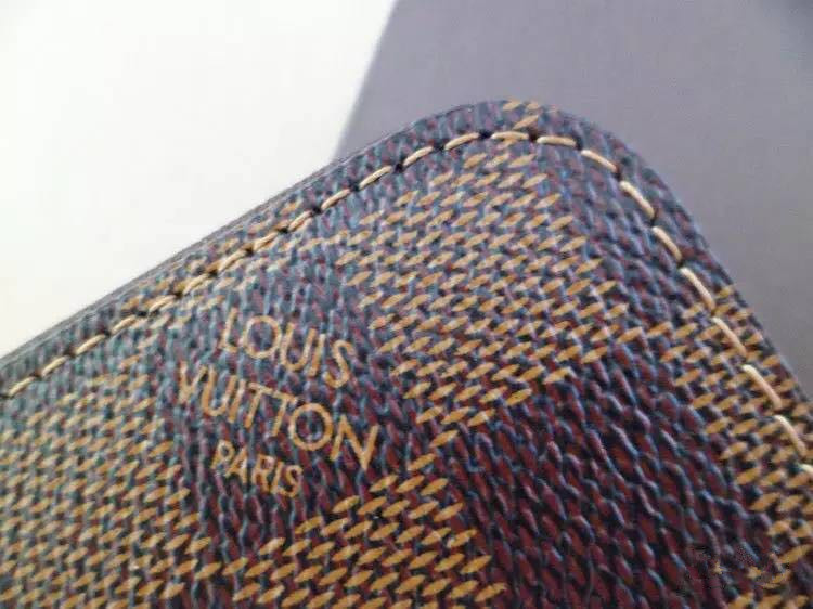 lv的鞋怎么看真假,怎么看lv真假腰包