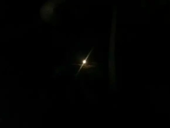 为什么手机拍不出月亮的效果,手机拍不了月亮