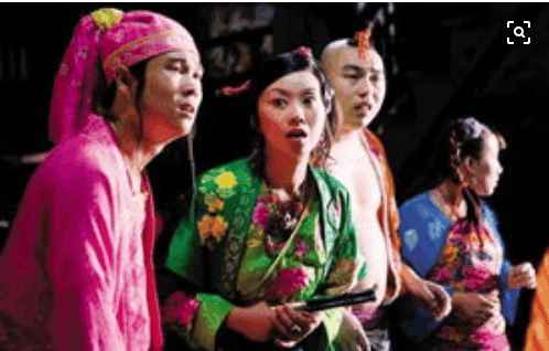 忘了张艺谋的《三枪拍案惊奇》记住甘肃张掖丹霞地质公园的山峦