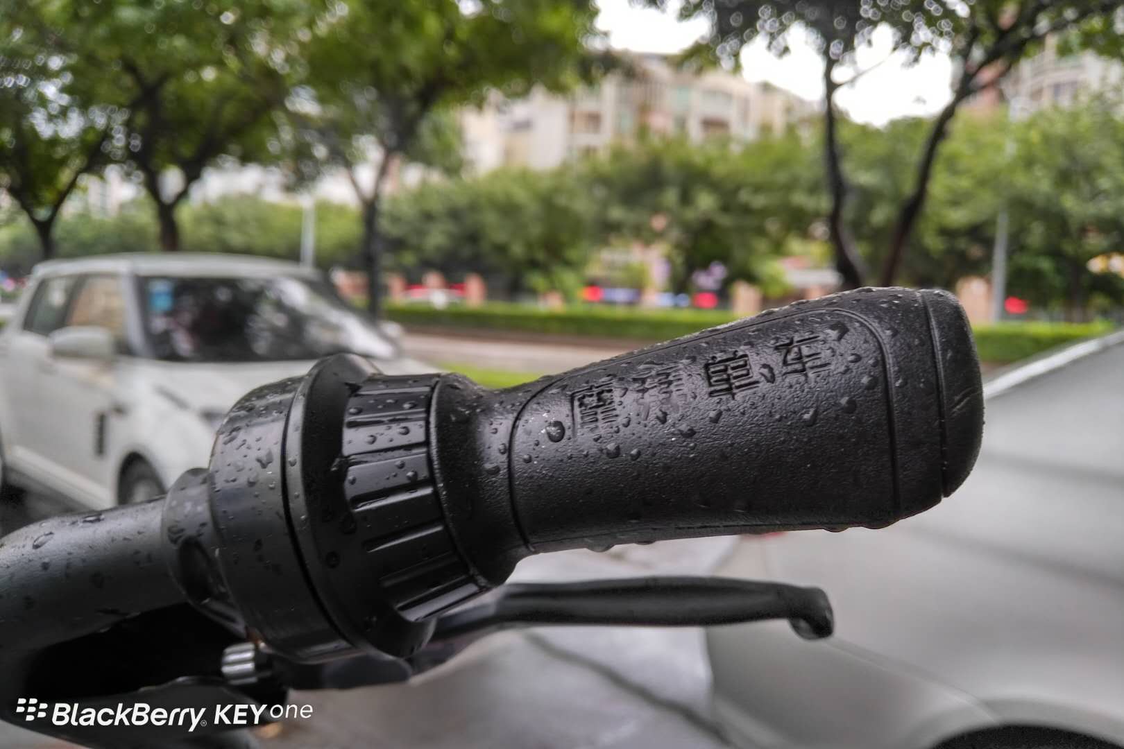 黑莓手机blackberrykeyone,黑莓keyone的bbb100-1是什么版本