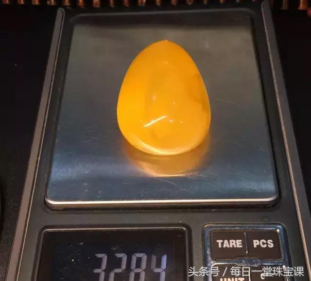 最好的蜜蜡是怎样的,300块钱可以买到什么品质的蜜蜡