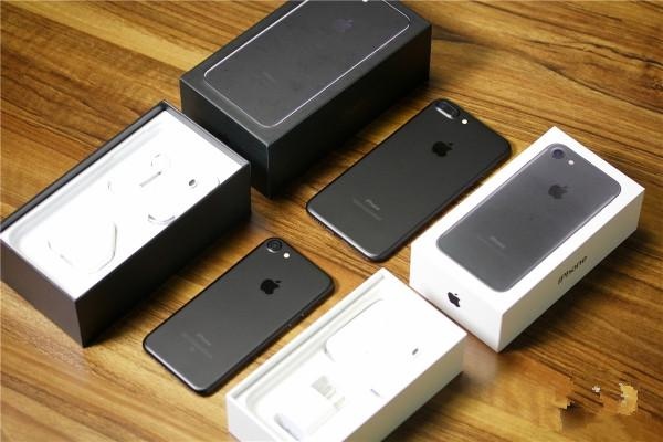 iphone8电池摔了一下,iphone8发生电池爆炸事件