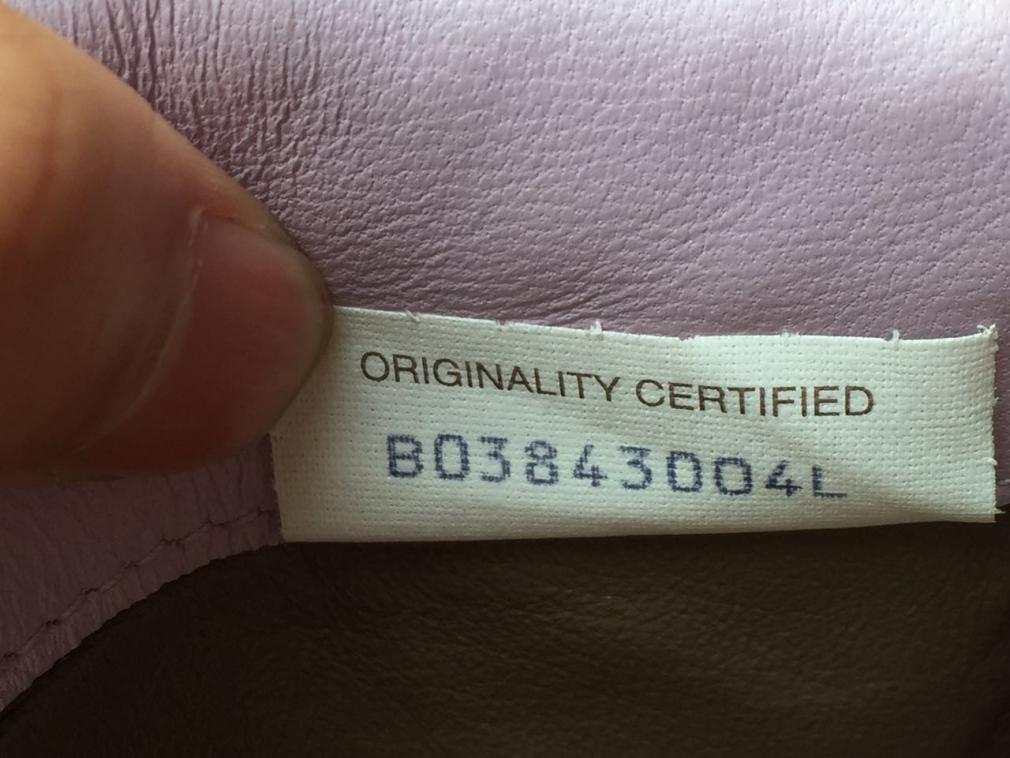 bv钱包有味道吗是正品吗,bv钱包短款鉴别