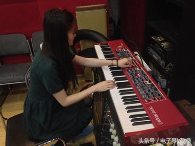 成年人零基础学电子琴入门,年纪轻轻学电子琴