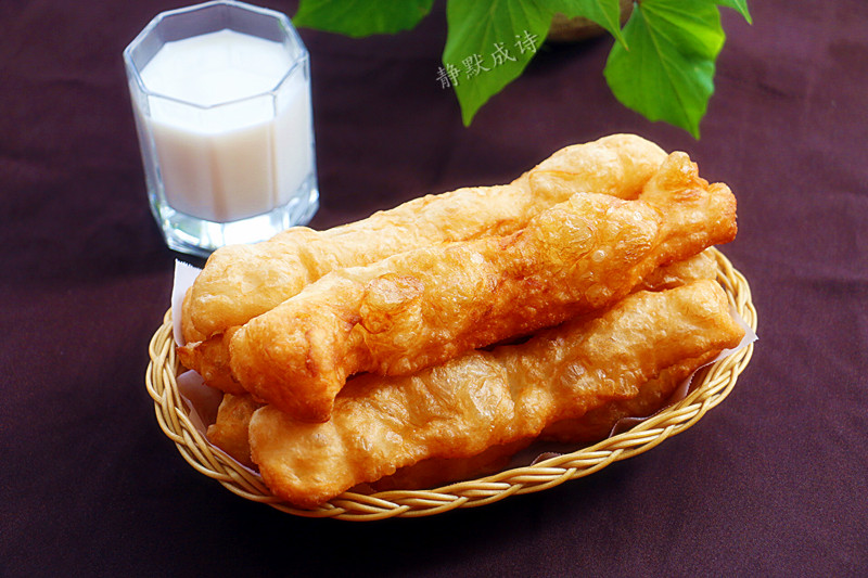 油条怎么做又蓬松又香又软,懒人油条怎样做蓬松酥软