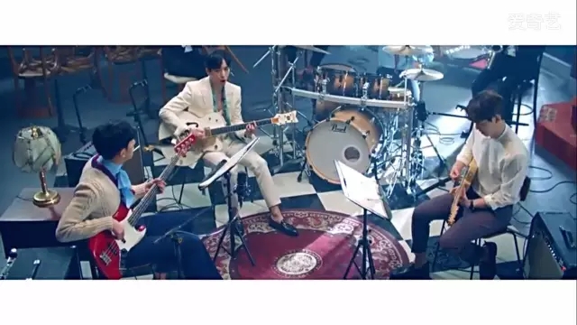 鹿晗和CNblue告诉你这个春天正确的打开方式