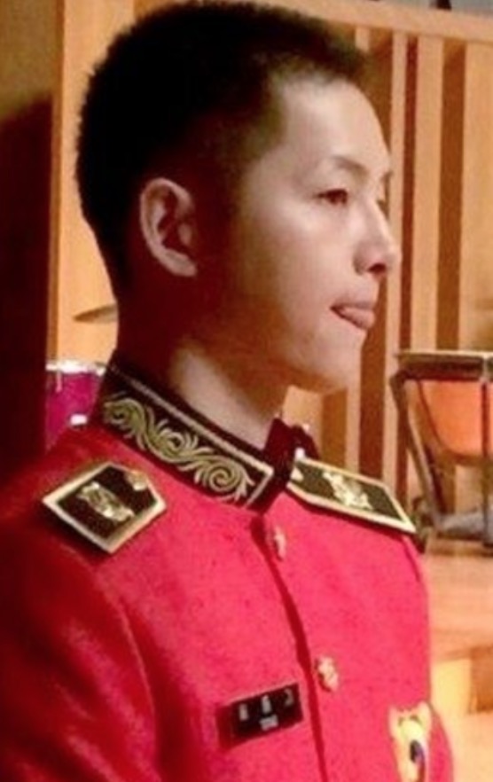 宋仲基为什么作品这么少,宋仲基出名原因