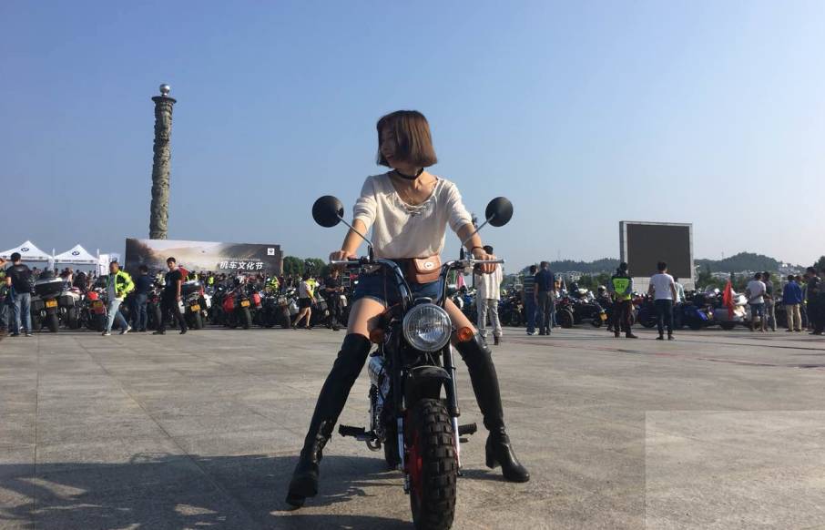 「国庆第7天」婺源又一大事发生，500铁骑进村赏秋