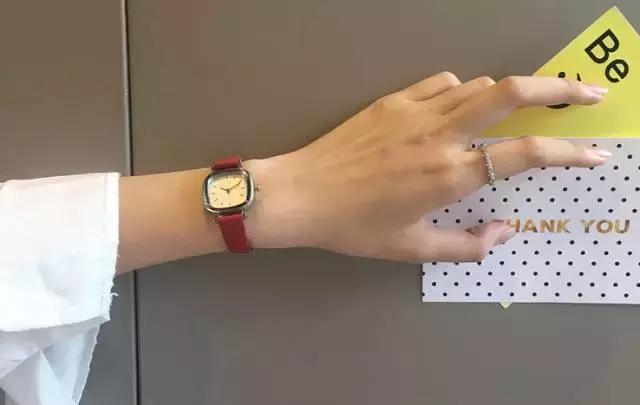 不吃土也能买的手机,运动手表推荐学生党高颜值