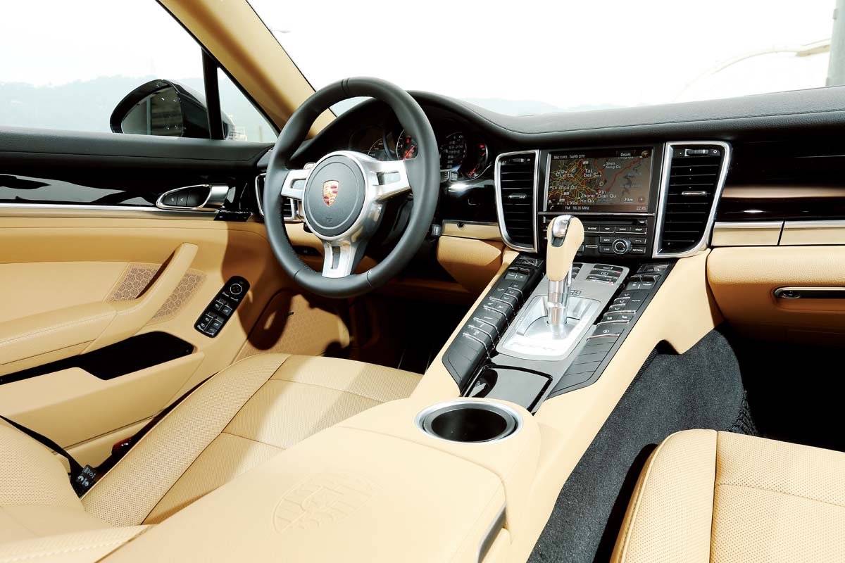 保时捷panamera狂飙,保时捷panameras2024