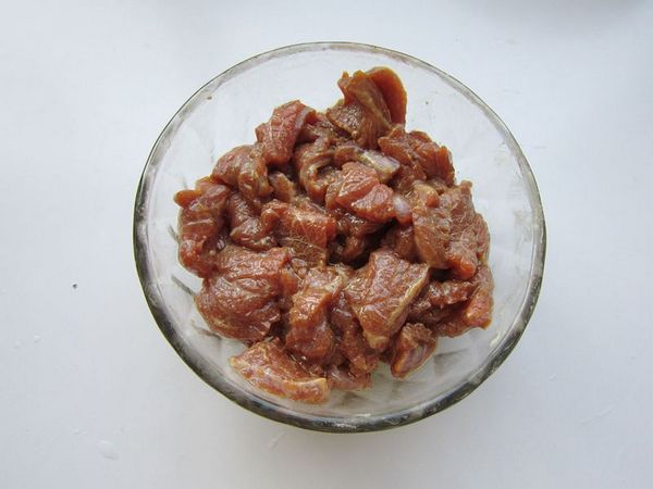 菠萝牛肉的切法,菠萝牛肉怎样让牛肉嫩