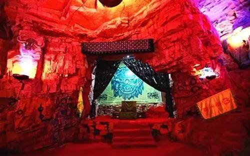 离石林不到20公里的地方,隐藏着昆明人没发现的苗王寨