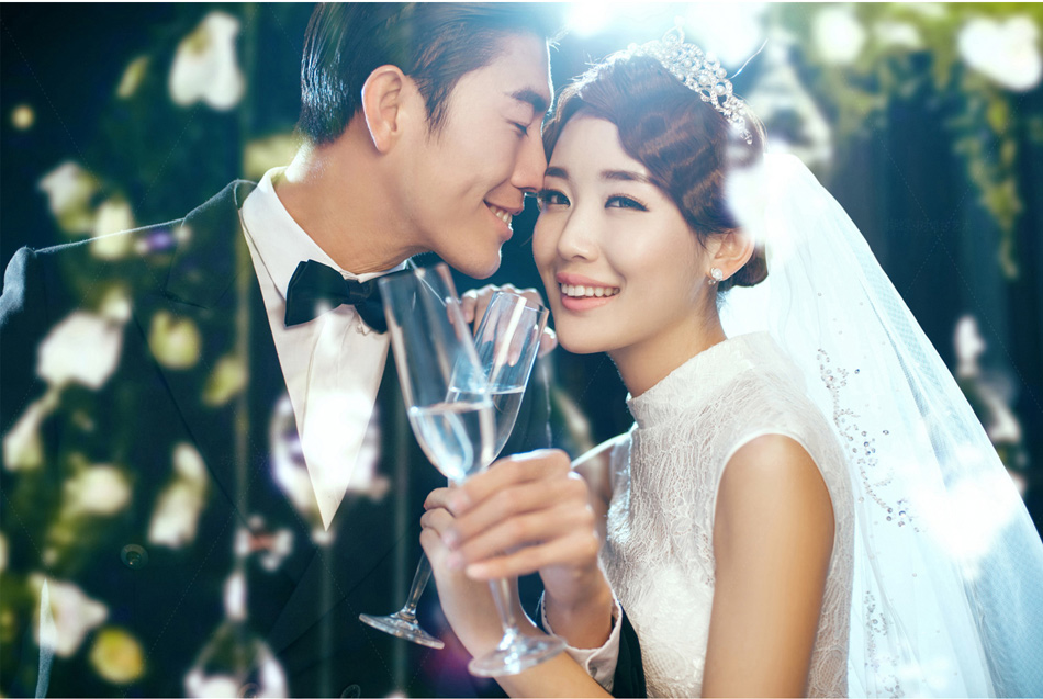 新娘拍婚纱照穿什么,新娘穿婚纱配什么鞋子